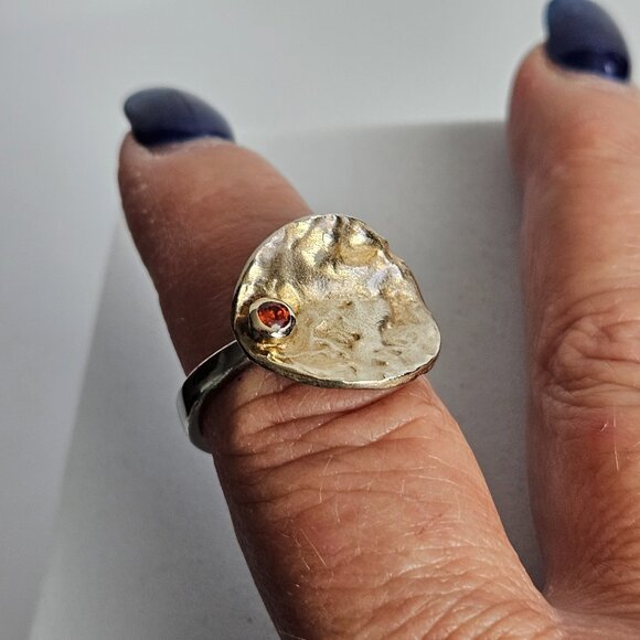 925 Sterling Silver Ring Cupped Disc w/ Garnet, 18K Gold Plated & Rhodium Finish - Picture 16 of 16